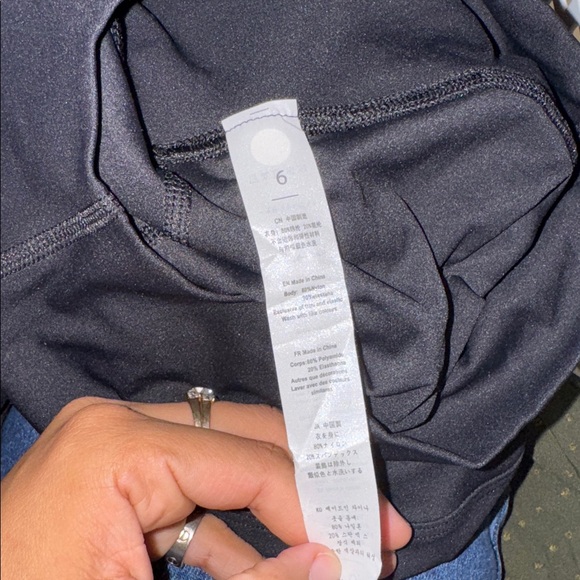 Amazon Black High-Waisted Leggings - Picture 5 of 8